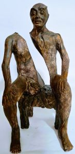 Hombre Medio Sentado